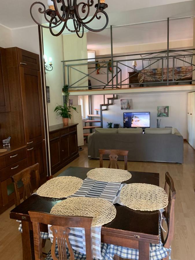 Di Sarno’s Guest House Appartamento Napoli Esterno foto