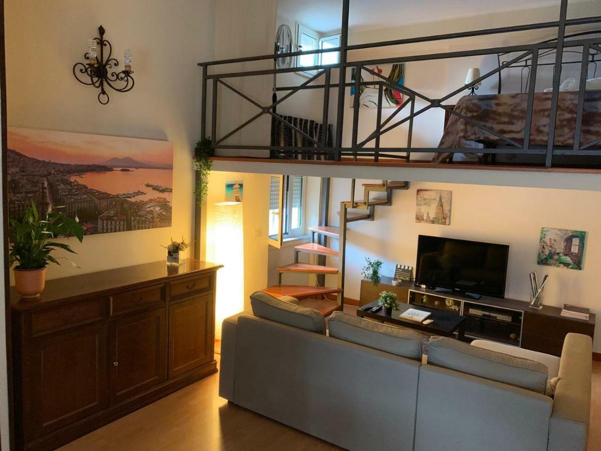 Di Sarno’s Guest House Appartamento Napoli Esterno foto